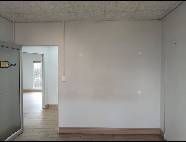 120M² OFFICE TO LET IN MELODIE